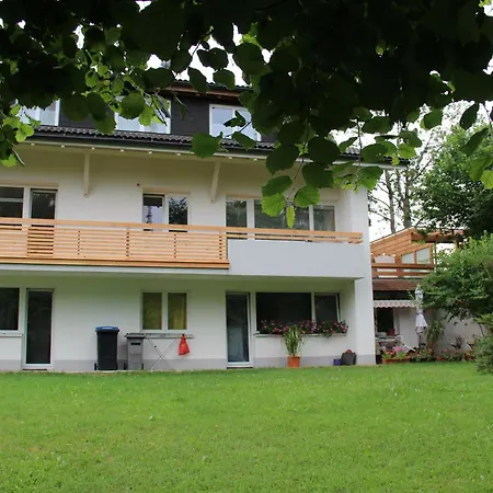 Apartment Gaestehaus Doerflinger Uehlingen-Birkendorf